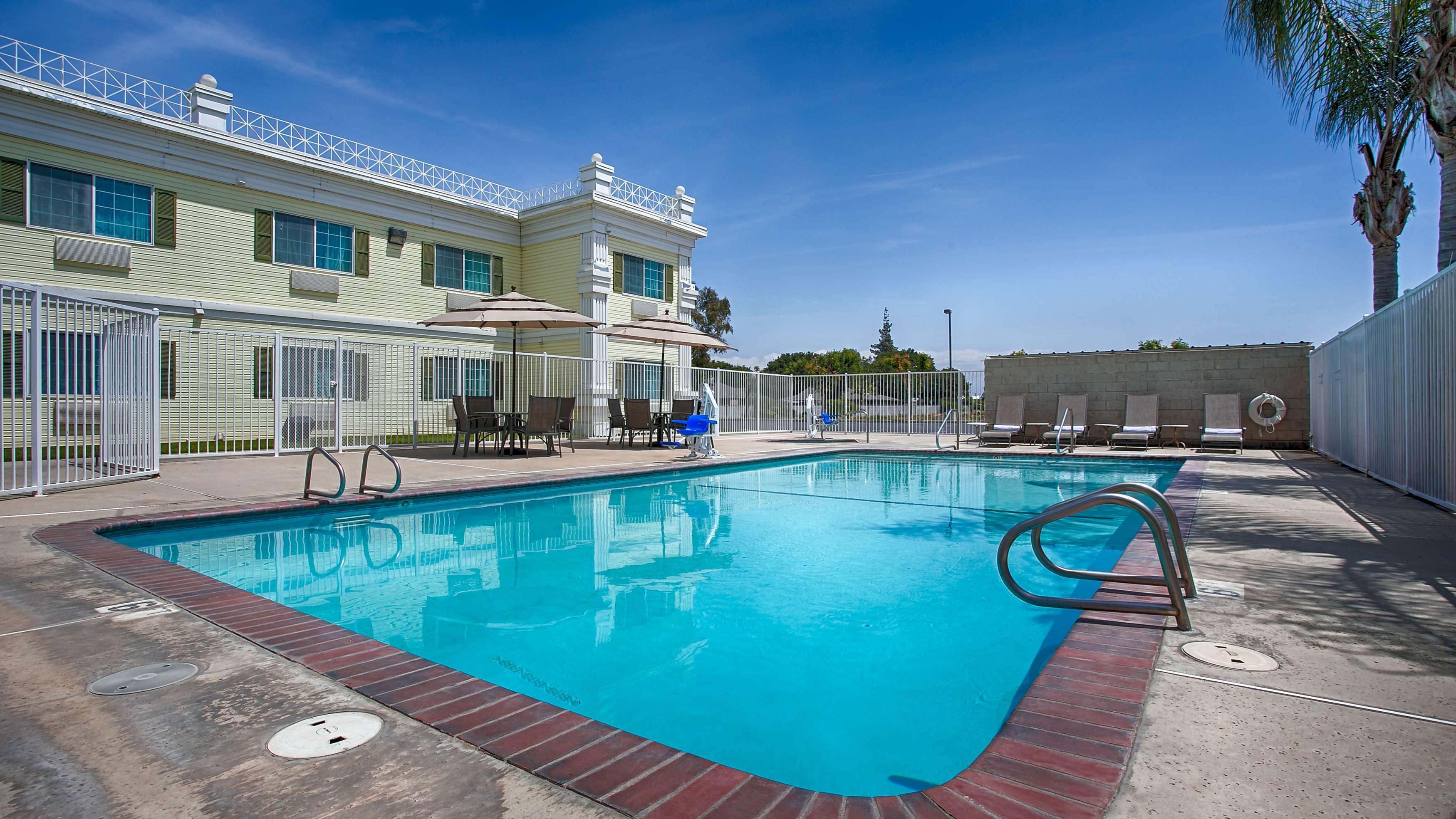 Best Western Americana Dinuba Exterior photo