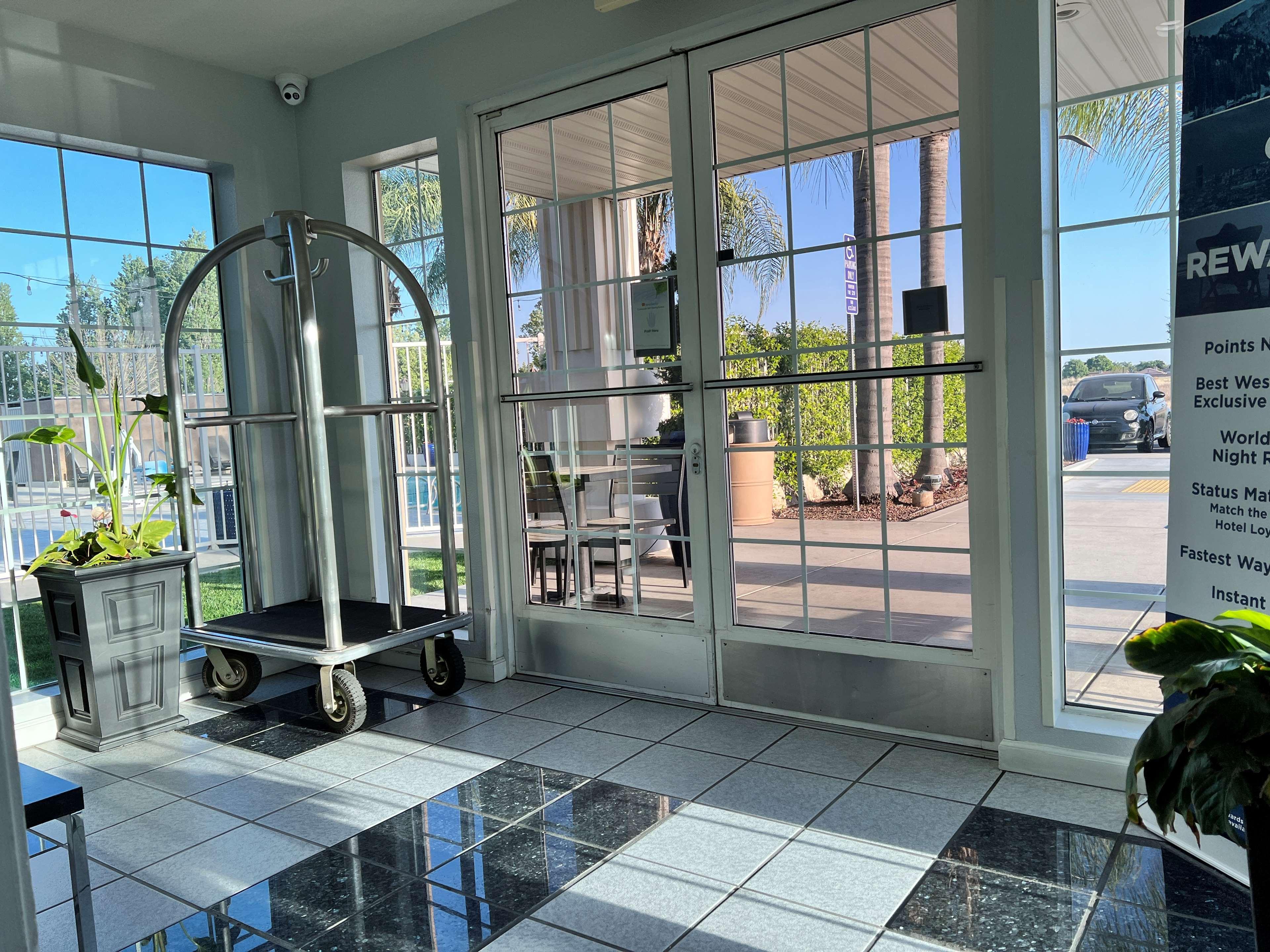 Best Western Americana Dinuba Exterior photo