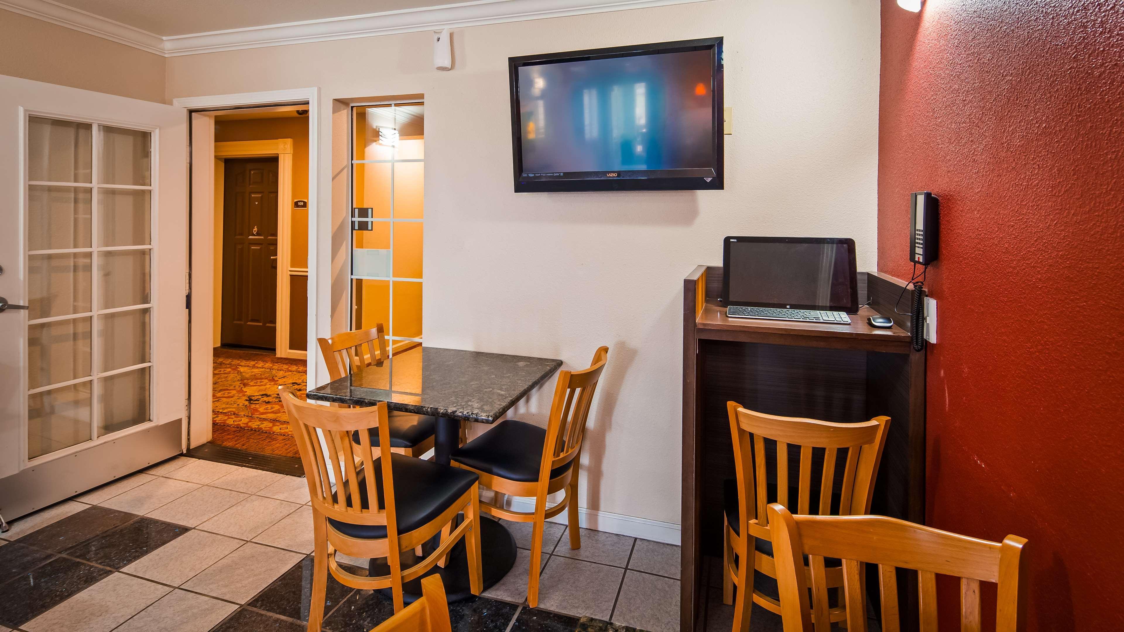 Best Western Americana Dinuba Exterior photo