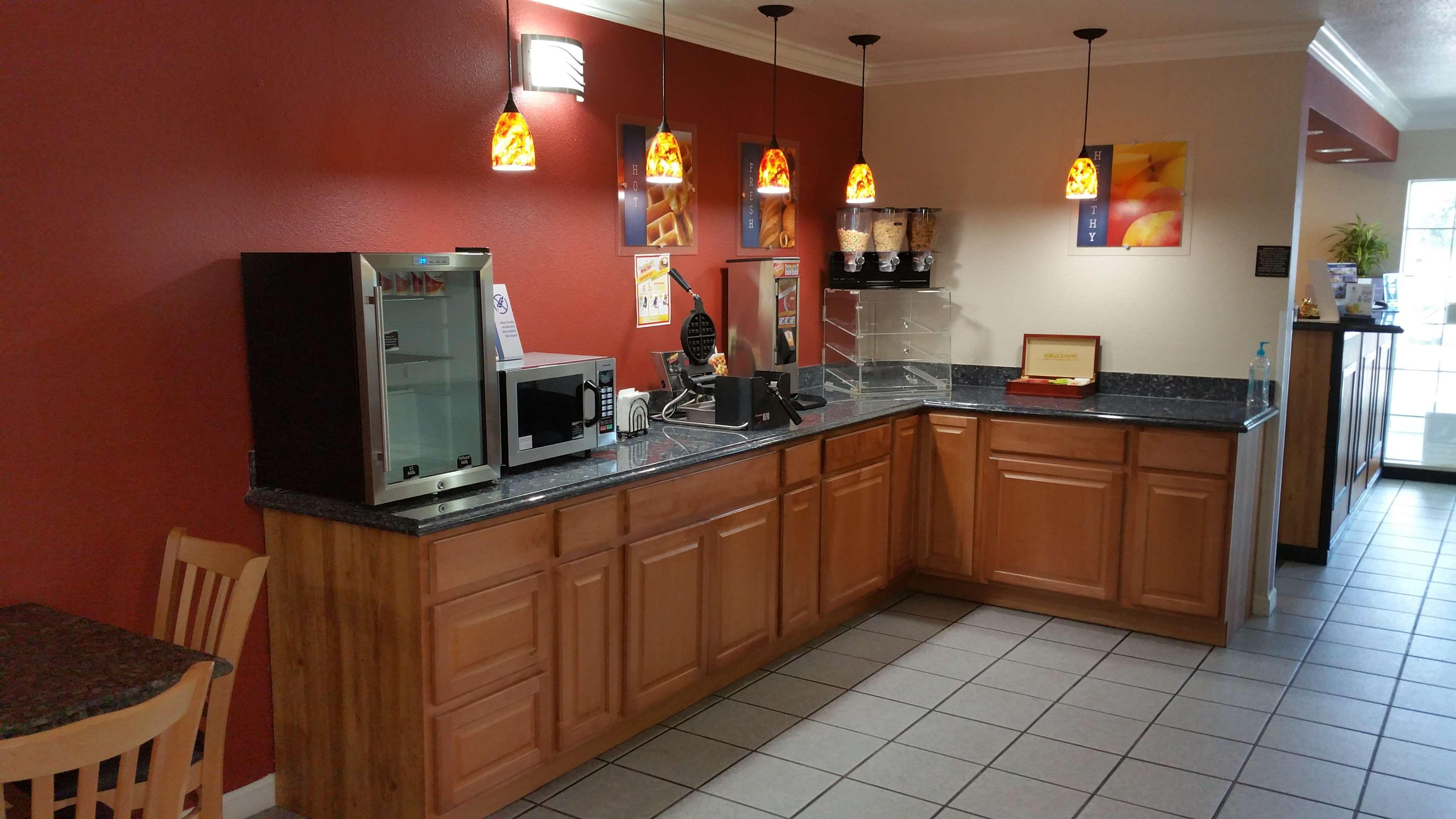 Best Western Americana Dinuba Exterior photo