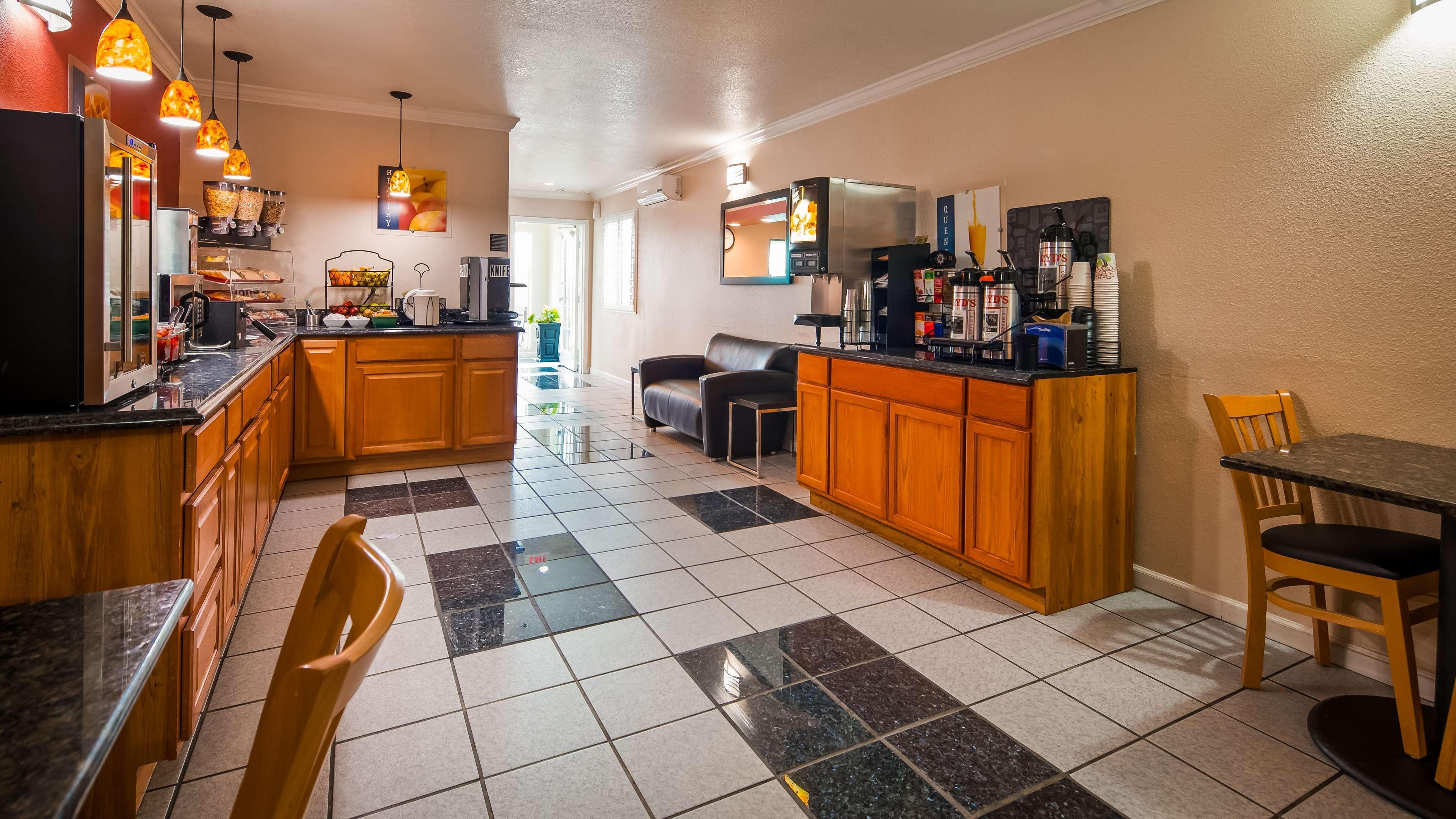 Best Western Americana Dinuba Exterior photo