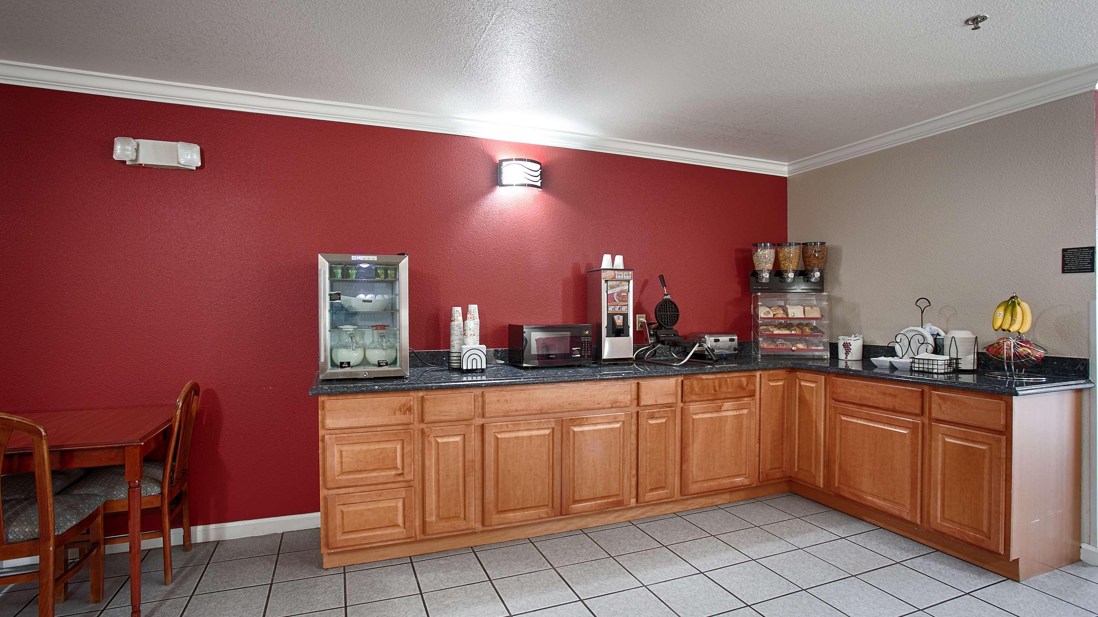 Best Western Americana Dinuba Exterior photo