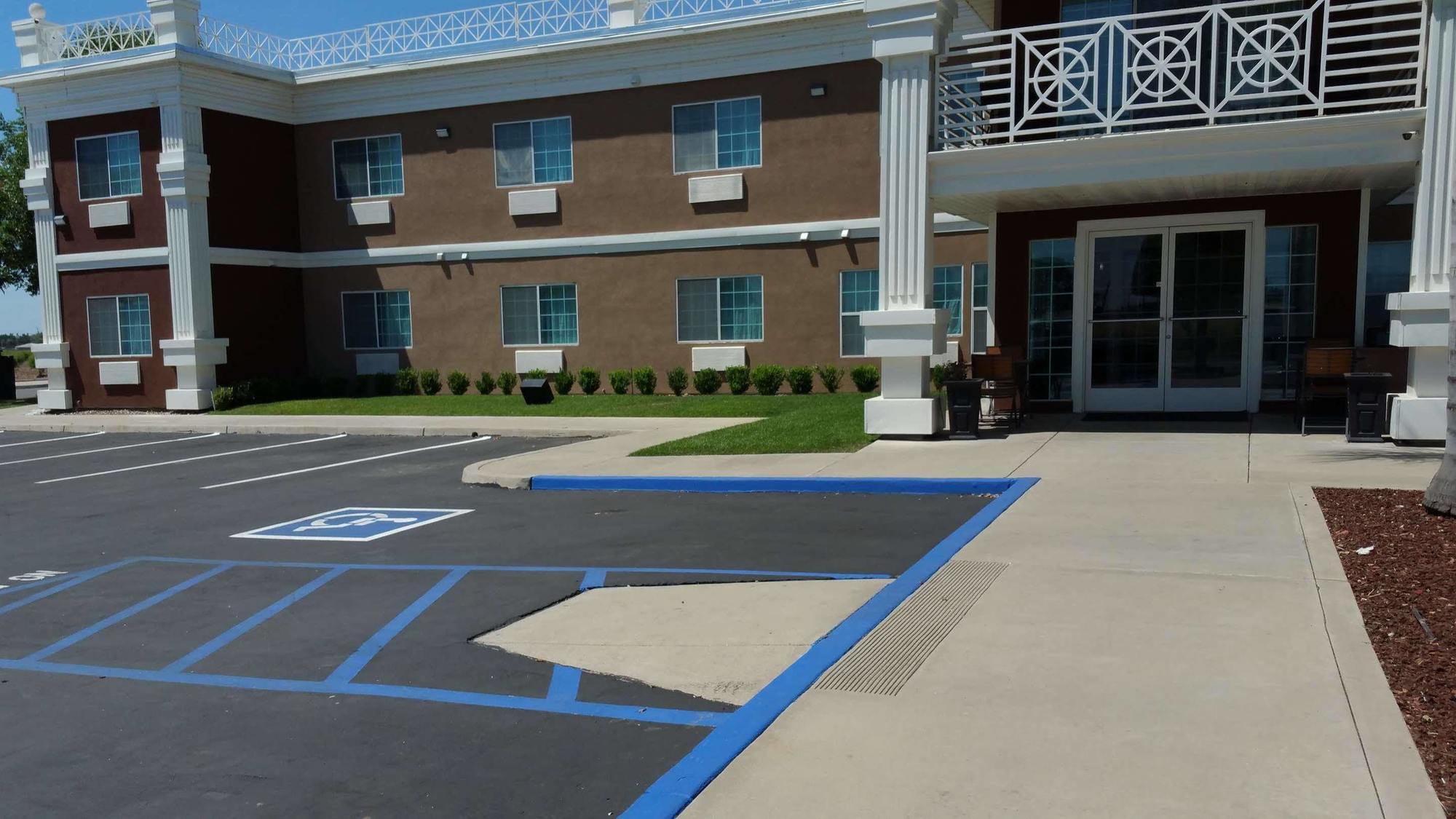 Best Western Americana Dinuba Exterior photo